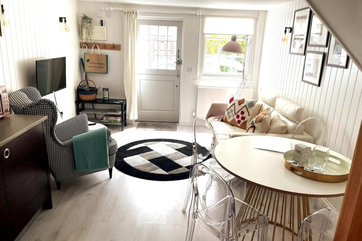 Stylish Cottage With Quay And River View ليمنجتون المظهر الخارجي الصورة